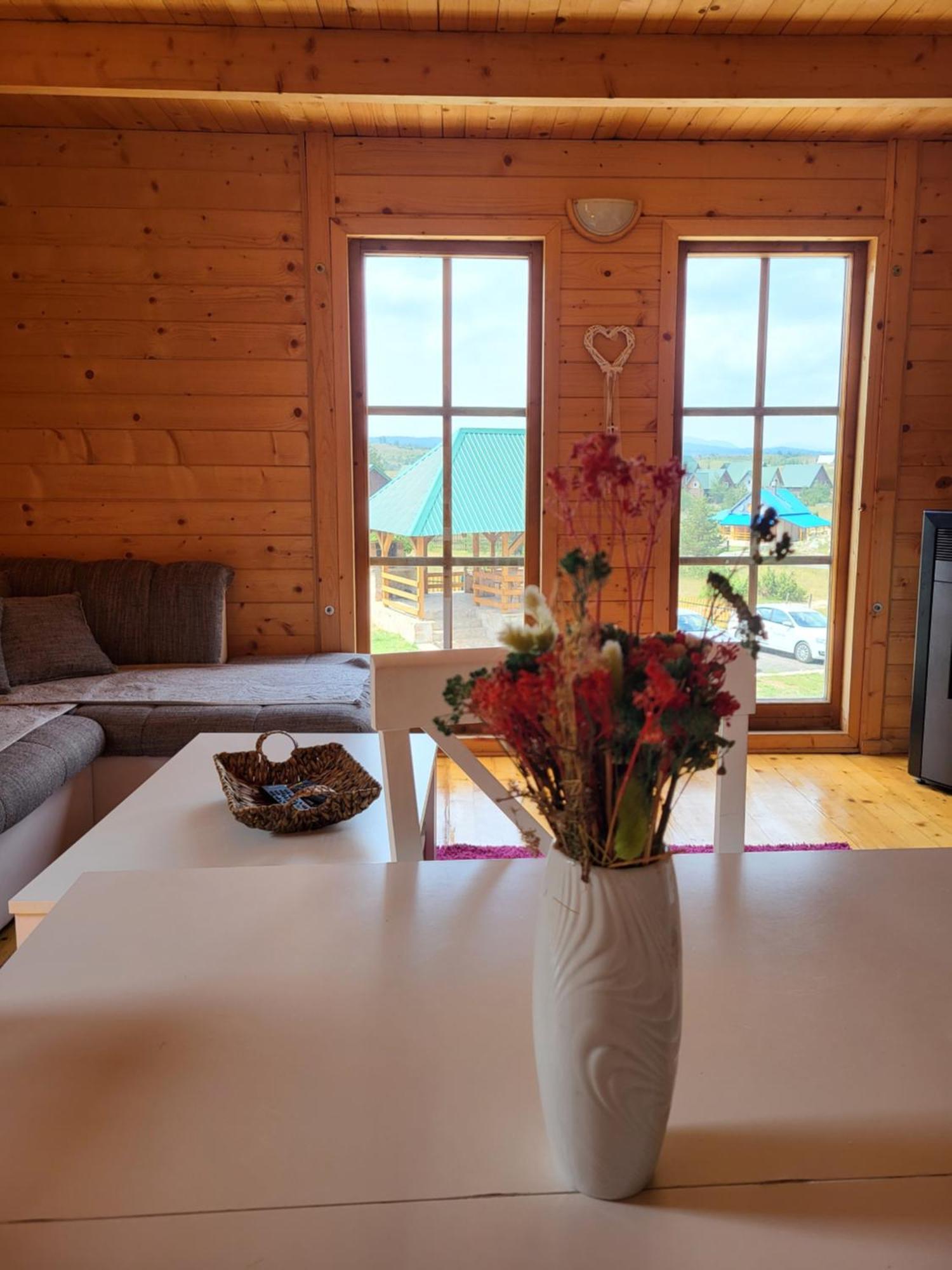 Vikendice Itana Villa Zabljak  Bilik gambar
